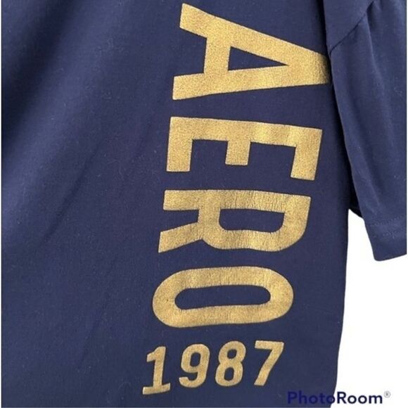Aeropostale Cropped Short Sleeve T-Short With Gold Writing - Picture 2 of 4